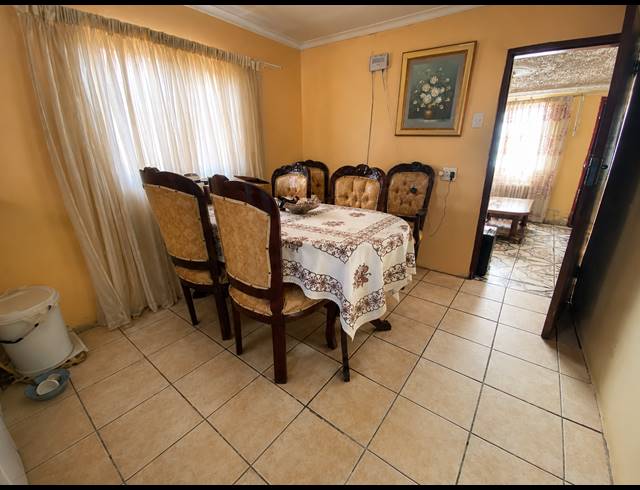 2 BEDROOM HOUSE FOR SALE IN SEBOKENG ZONE 7